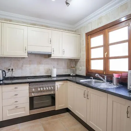 Beautiful In Lanzarote 5 Mins From Marina 別荘 *