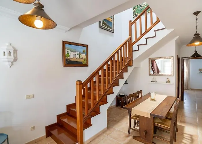 Beautiful In Lanzarote 5 Mins From Marina Casa de Férias